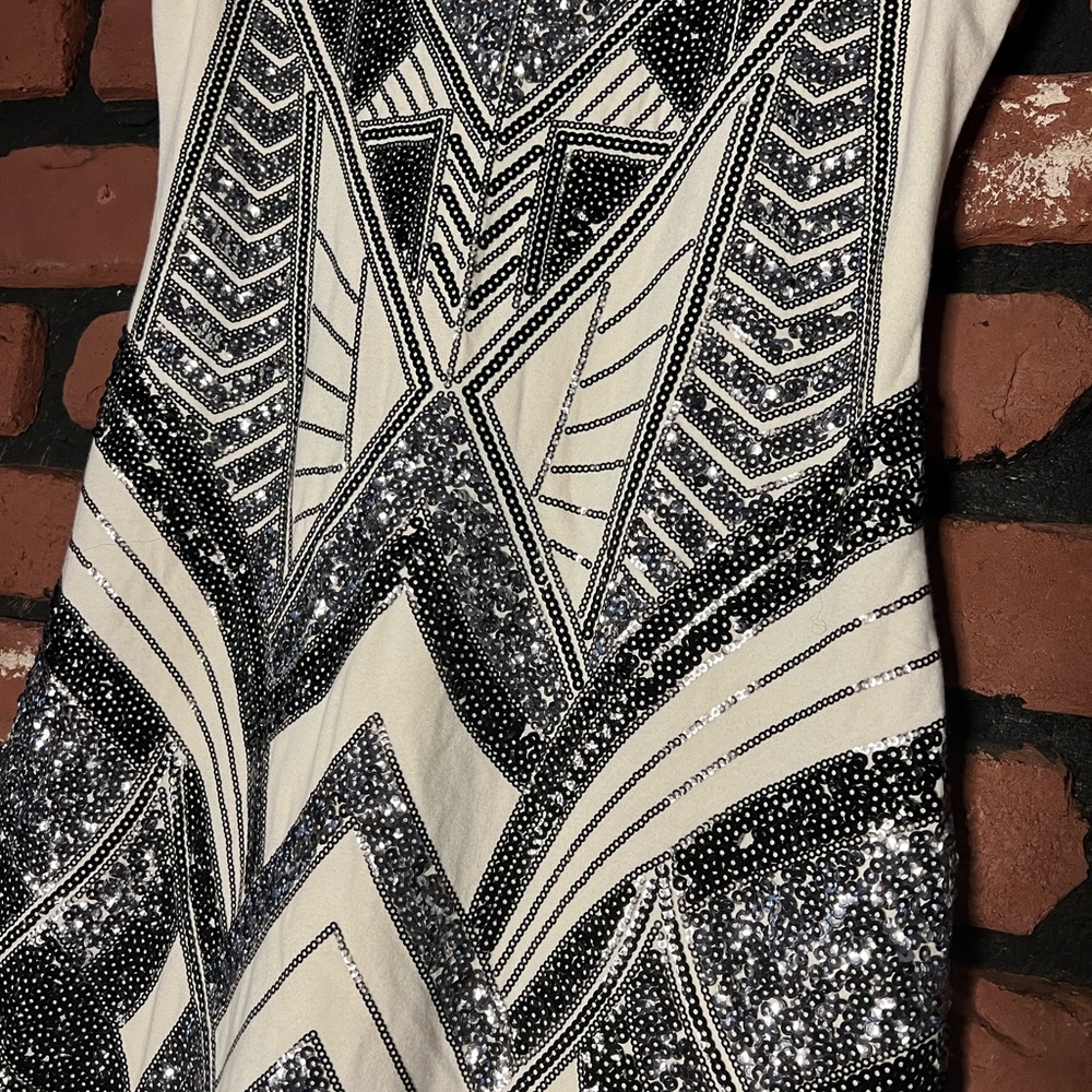 Women sequin dress cream, black, silver. All sequins are still in place.